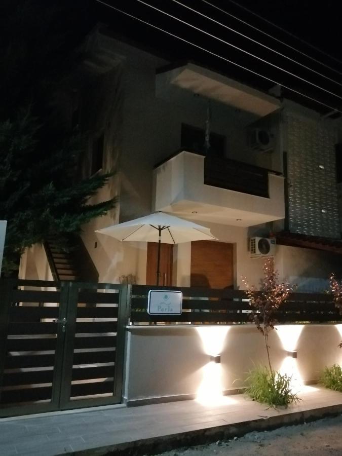 Perla Studios Paralia Dionysiou Ngoại thất bức ảnh