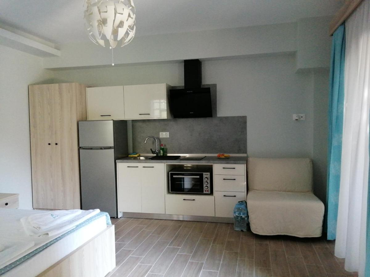 Perla Studios Paralia Dionysiou Ngoại thất bức ảnh