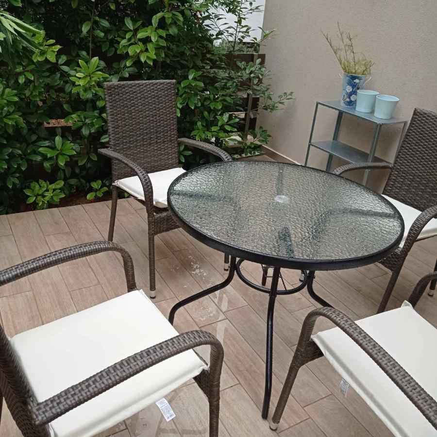 Perla Studios Paralia Dionysiou Ngoại thất bức ảnh